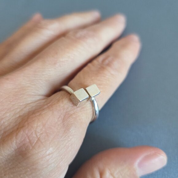Sterling silver 925 Modernist ring with 2 cubes design. - Picture 4 of 7